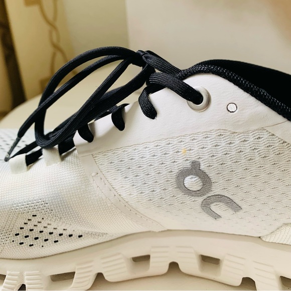 On Running Cloud X White Sneakers - Picture 7 of 10